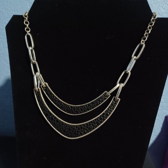 PREMIER DESIGNS Fade to Black Matte Silver Necklace, 16" - Picture 1 of 4